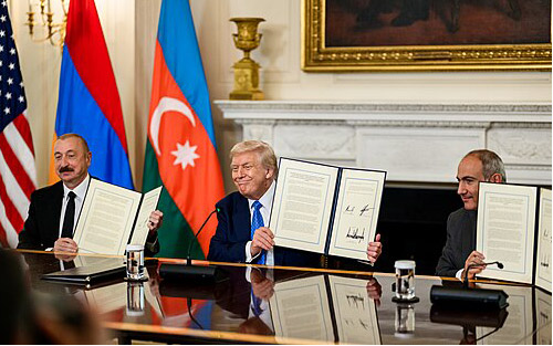 Трамп в Израиле напомнил о своей роли в урегулировании конфликта между Ереваном и Баку