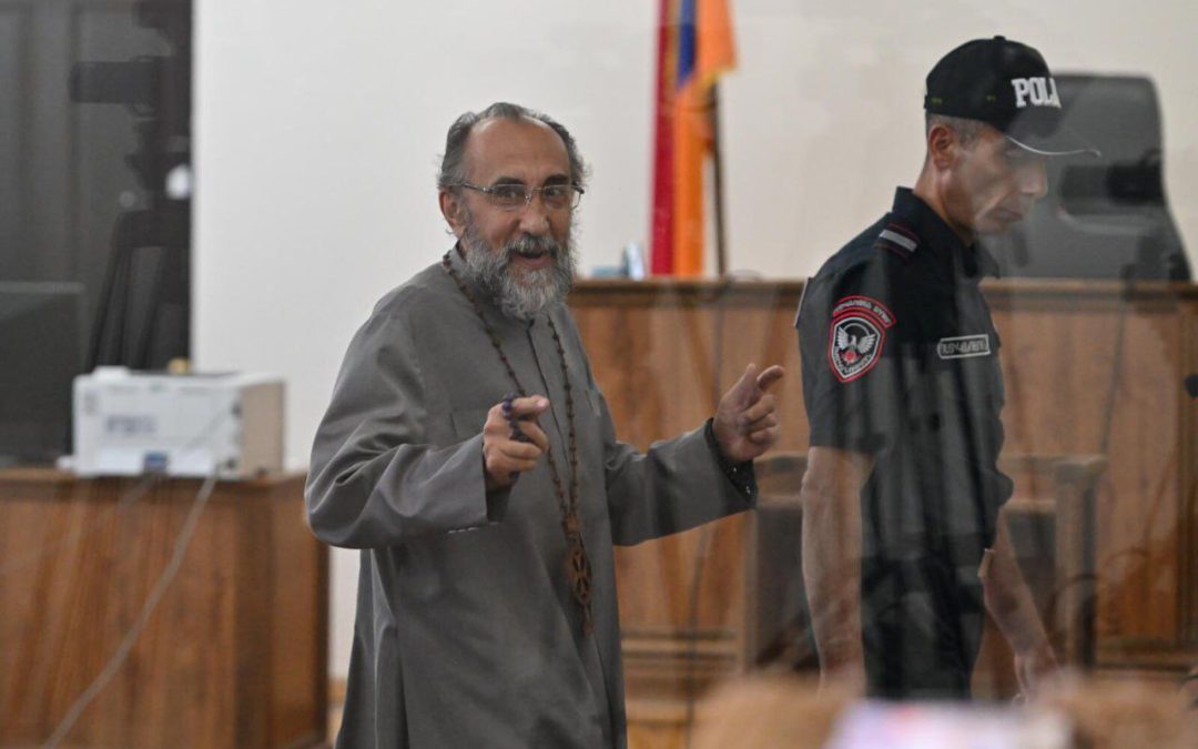 Միքայել Սրբազանի դատապարտվեց երկու տարվա ազատազրկման