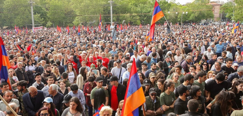 Իշխանությունը պահելը՝ ավելի շատ գոյաբանական խնդիր, քան քաղաքական․ «Փաստ»