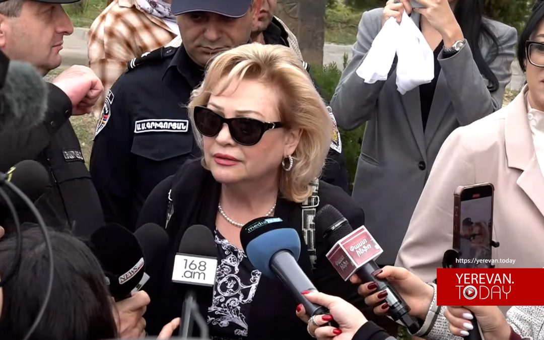 Да, меня обучала Анна Акопян — участница незаконной литургии
