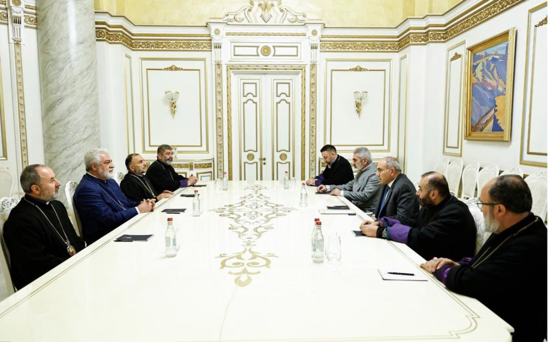 Семейная газета Пашиняна опубликовала заявление от имени 10 епископов и архиепископов