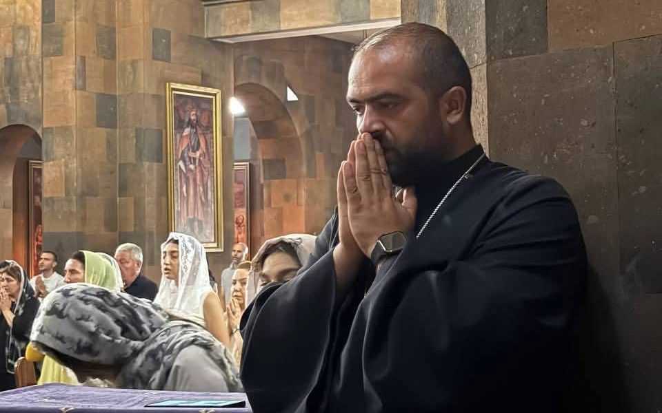Հույս ունեմ, որ Տեր Երվանդը կգիտակցի իր հակականոնական կեցվածքի ողջ ծանրությունը և անկեղծորեն կզղջա․ Տեր Տիրան