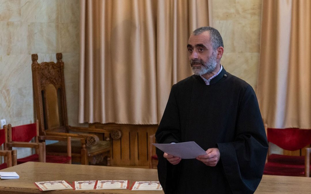 Թալինի հոգևոր հովիվ Տեր Թադեի հարցը Մայր աթոռի կարգապահական հարցերի հանձնախմբի օրակարգում է. Տեր Եսայի