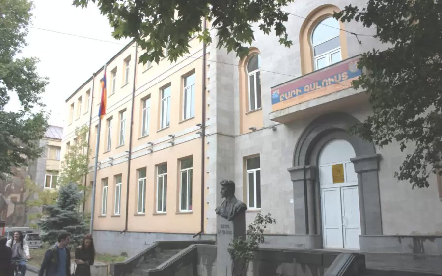 Երևանի Շահումյանի անվան թիվ 1 հիմնական դպրոցում արտառոց դեպք է տեղի ունեցել . SHamshyan.com