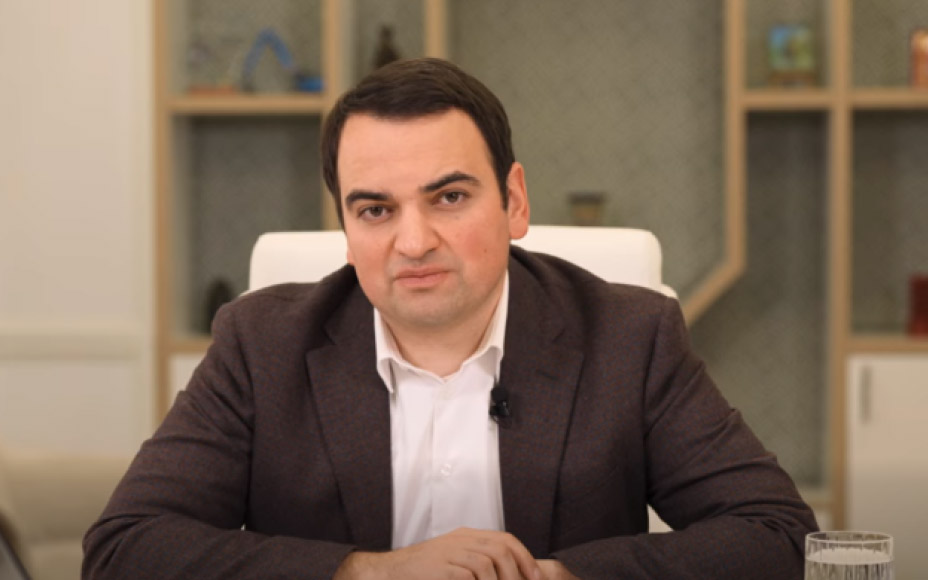 Այս եկեղեցին իմ հոգևոր առողջարանն է, քաղաքական տուրիստների պատճառով ես չպետք է հրաժարվեմ այնտեղից. Նարեկ Կարապետյան