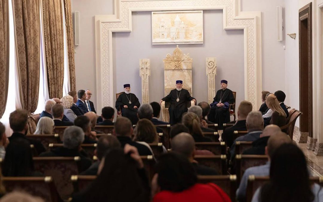 Վեհափառն ընդունել է «Աղոթքի նախաճաշ»-ի մասնակիցներին