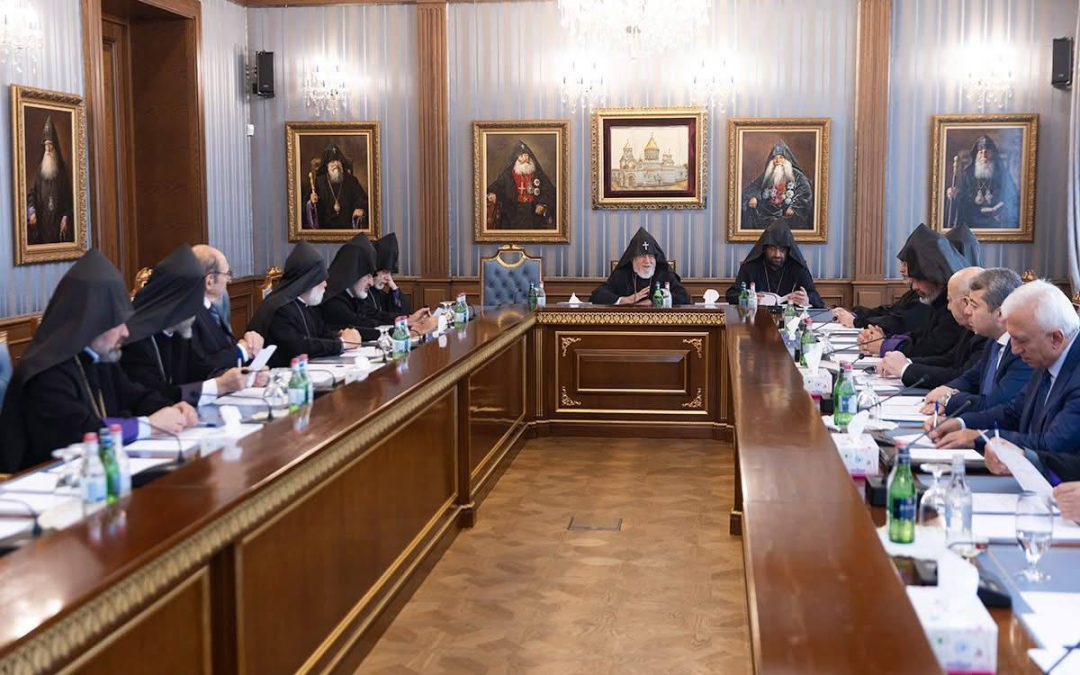 Մայր Աթոռի Գերագույն հոգևոր խորհրդը նիստ է գումարել. օրակարգում է  ապօրինաբար ազատազրկված եկեղեցականների  հարցը