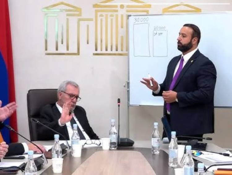 Փակ նիստի ժամանակ «դեբոշ» են արել. «Հրապարակ»