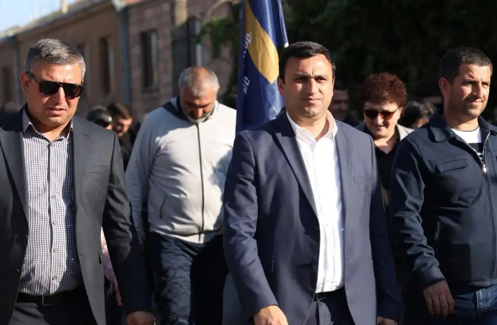 Վաղարշապատում ՔՊ-ն անցել է «մարտեր առանց կանոնների»․ «Հրապարակ»