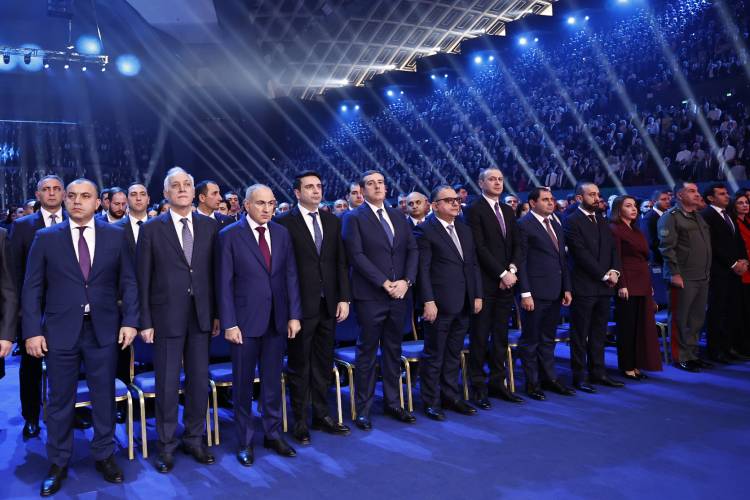 Հայտնի է, թե որքան գումար է հատկացվել պետական բյուջեից գերատեսչությունների աշխատակիցներին Փաշինյանի հետ հանդիպման տանելու համար. Փաստինֆո