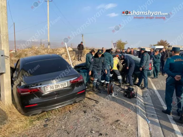 Մուղնիում բախվել են 2 «Mercedes»-ներն ու «Mitsubishi»-ն. կա 1 զnh, 2 վիրավոր