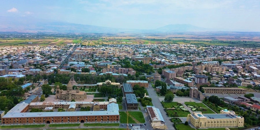 Վաղարշապատը որոշելու է՝ կմնա՞ Եկեղեցին հարվածի տակ․ «Փաստ»
