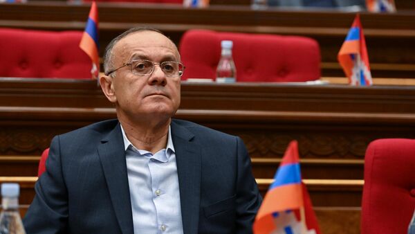Суд отменил меру пресечения  Сейрану Оганяну в виде запрета на выезд из страны