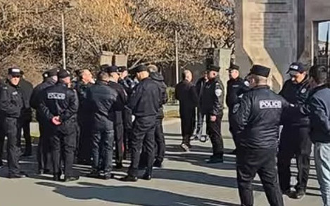 У Святого Эчмиадзина сосредоточены крупные силы полиции