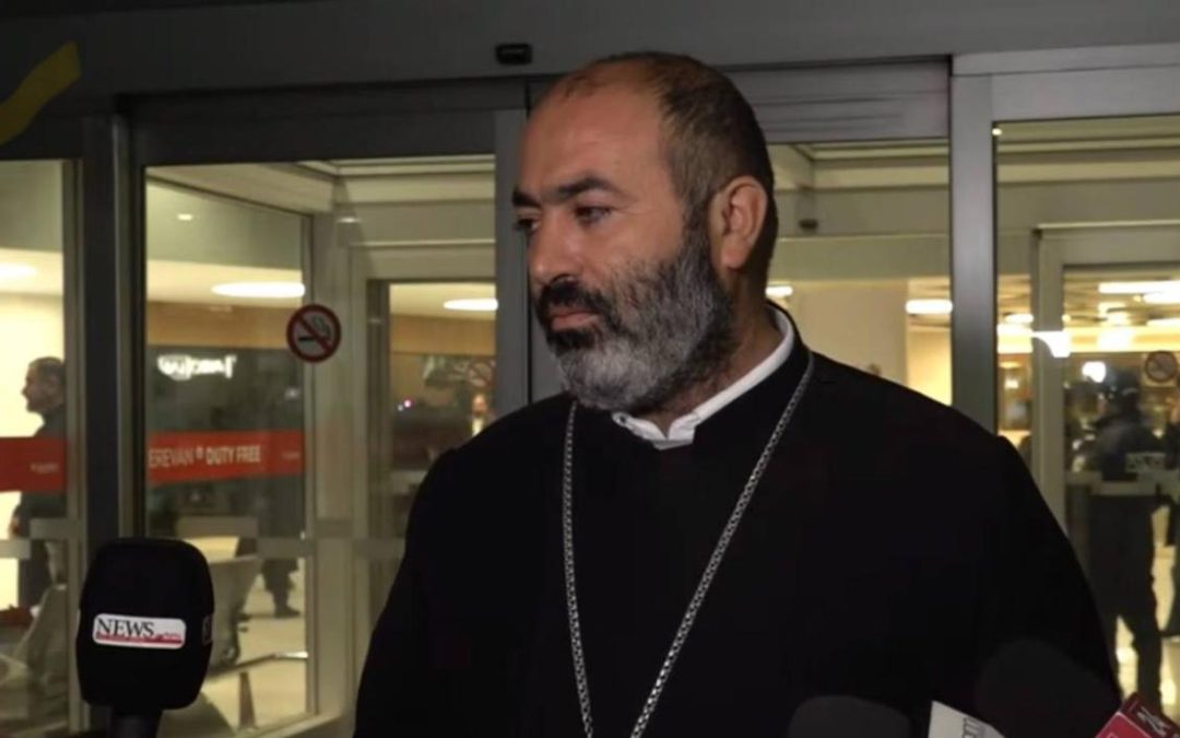 Փաշինյանը եթե ցանկանում է բարեփոխել Եկեղեցին, թող իրենից սկսի՝ զբաղվի զավակների դաստիարակությամբ, օրինական պսակվի կնոջ հետ. Տեր Վրթանես