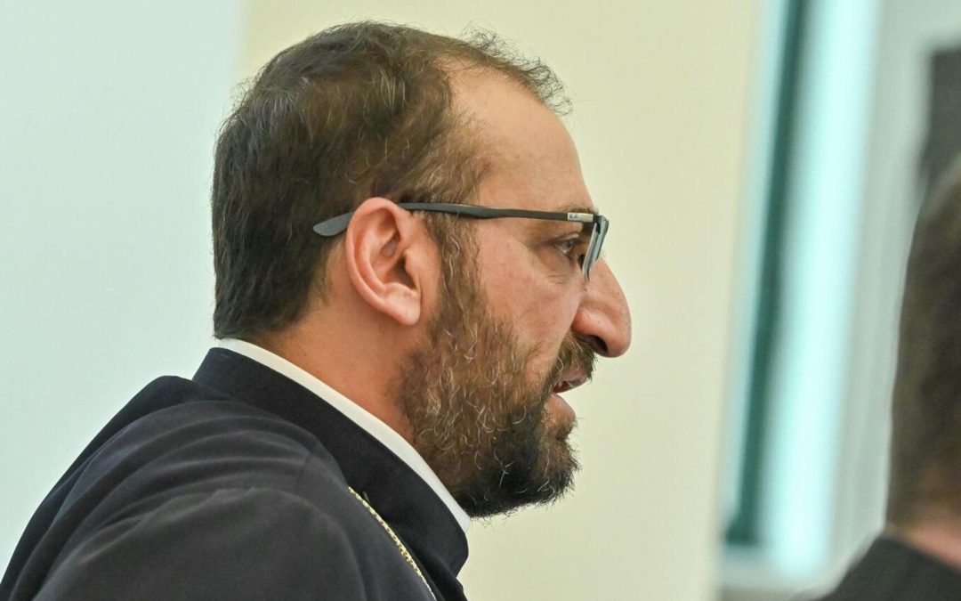 Արշակ սրբազանը կալանավորվեց 2 ամսով
