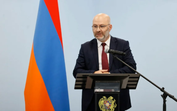 Դավիթ Առուշանյանին ազատել են Շիրակի մարզպետի պաշտոնից. «Առավոտ»
