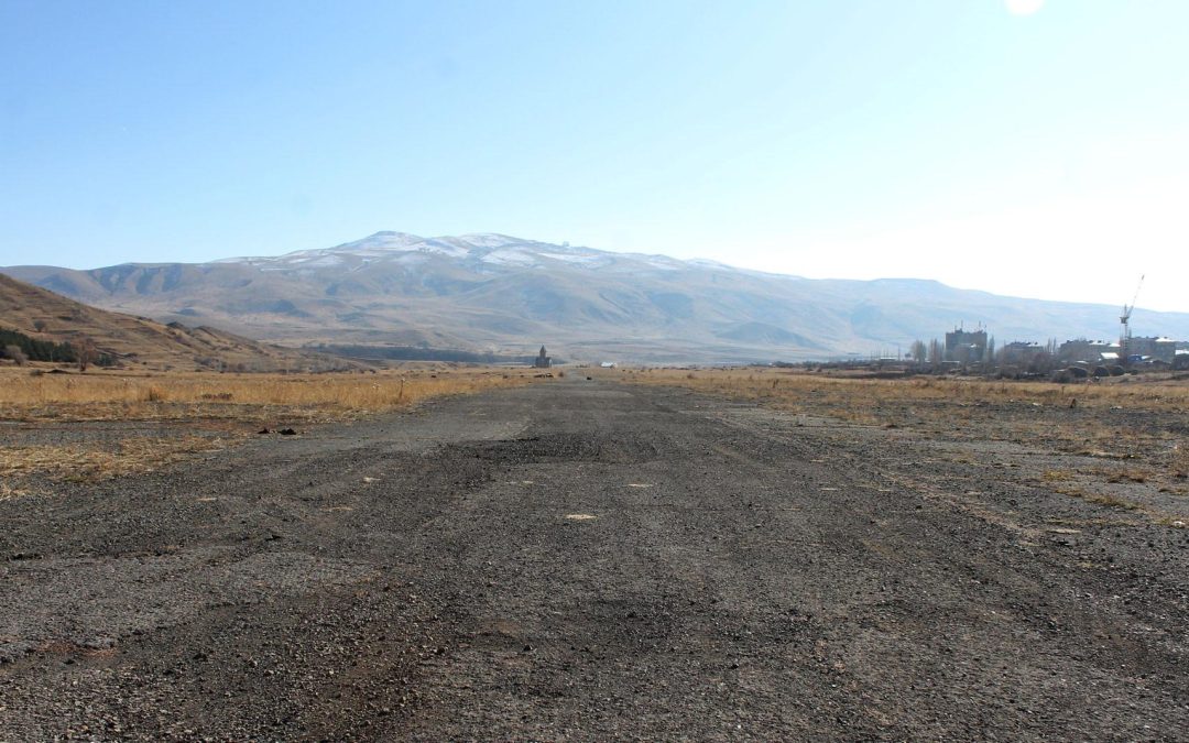 Ջերմուկում ծրագրում են մինչեւ 2028 թ. նոր օդանավակայան կառուցել. ծրագիր, որ քննարկվում է շուրջ 20 տարի. «Հետք»