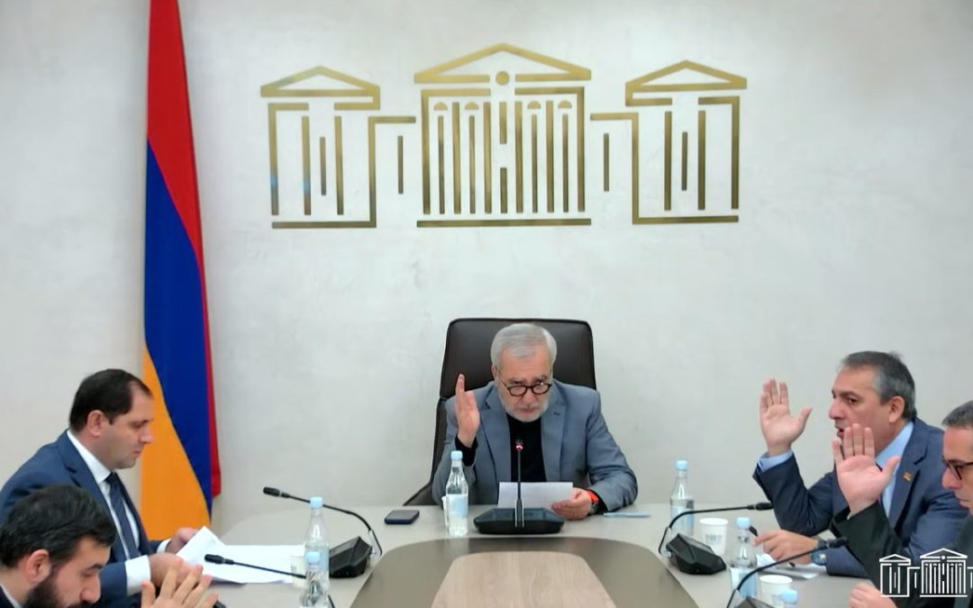 ԱՅՍ ՊԱՀԻՆ | ՈւՂԻՂ | Խորհրդարանի օրակարգում բանակը կրճատելու հարցն է
