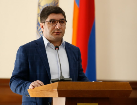 Ձեր համար նորմա՞լ է, որ ձերոնք ապօրինի մտել են մեր ժողովրդի գրպանն ու դուրս չեն գալիս. Մեսրոպ Մանուկյանը՝ Փաշինյանին