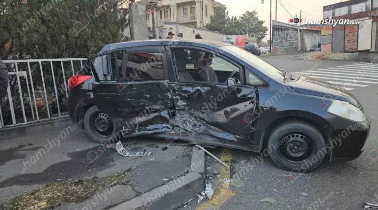 Սեբաստիա փողոցում բախվել են «Toyota Ipsum»-ը և «Nissan Tida»-ն․ կա 4 վիրավոր