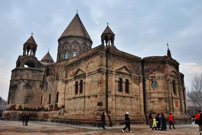 Մայր Աթոռը հանդես է եկել հայտարարությամբ