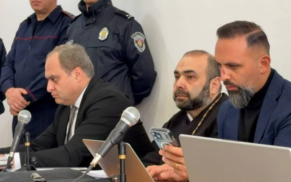 Մեկնարկել է Արագածոտնի թեմի առաջնորդ Մկրտիչ եպիսկոպոս Պռոշյանի գործով դատական առաջին նիստը