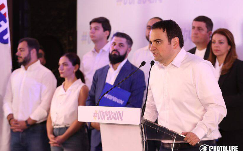 «Մեր ձևով» շարժման անդամները պաշտոնապես գրանցել են «Ուժեղ Հայաստան» կուսակցությունը