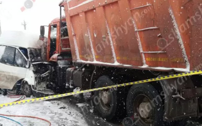 Խոշոր ու ողբերգական ավտովթար՝ Կոտայքի մարզում. Աբովյան-Ջրվեժ ավտոճանապարհին ավտոմեքենաներ են բախվել