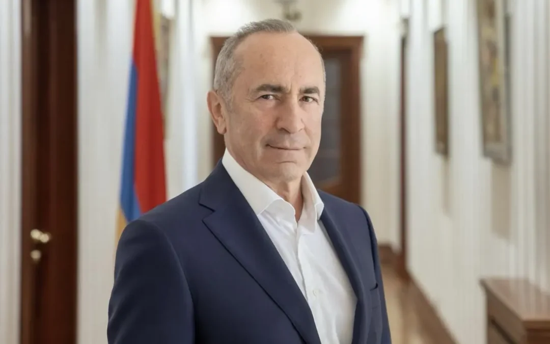 Լիահույս եմ, որ մեզ կհաջողվի արագորեն փոխել իրավիճակը, վերականգնել բանակի ուժը և ոգին․ Ռոբերտ Քոչարյան