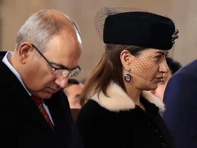 Сколько стоят украшения Анны Акопян, в которых она явилась на лжелитургию