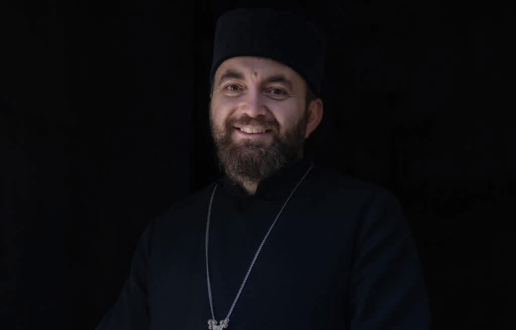 Խստորեն դատապարտում եմ Եկեղեցին ու մեր հավատացյալ ժողովրդին պառակտելու այս կործանարար գործընթացը. Տեր Ավետիք