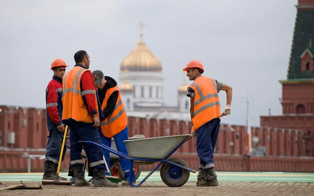 В Госдуме РФ предложили ограничить мигрантов одним банковским счетом