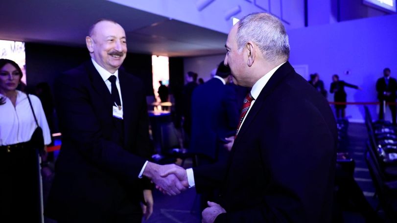 Դավոսում Փաշինյանն ու Ալիևը ձեռքսեղմում են ունեցել