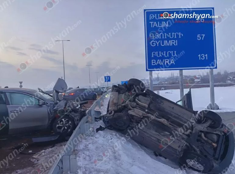 Կոշ գյուղի մոտ բшխվել են «Kia Sportage»-ը և «Nissan Rogue»-ը․ կան վիրավnրներ