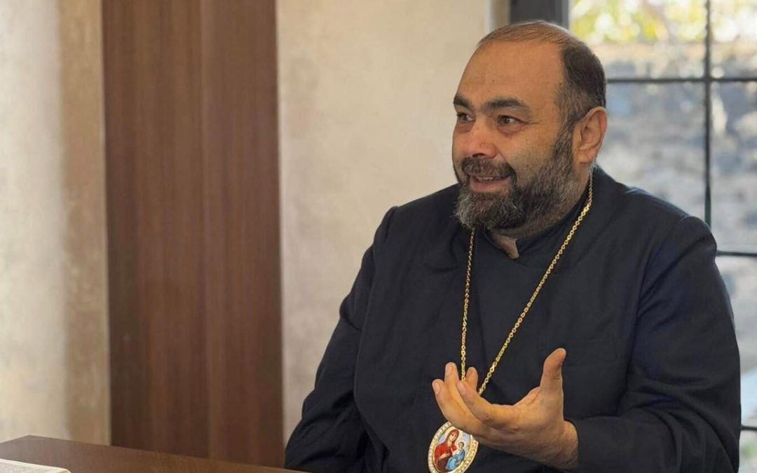 Արագածոտնի թեմի առաջնորդ Մկրտիչ եպիսկոպոս Պռոշյանի կալանքը փոխվեց տնային կալանքի