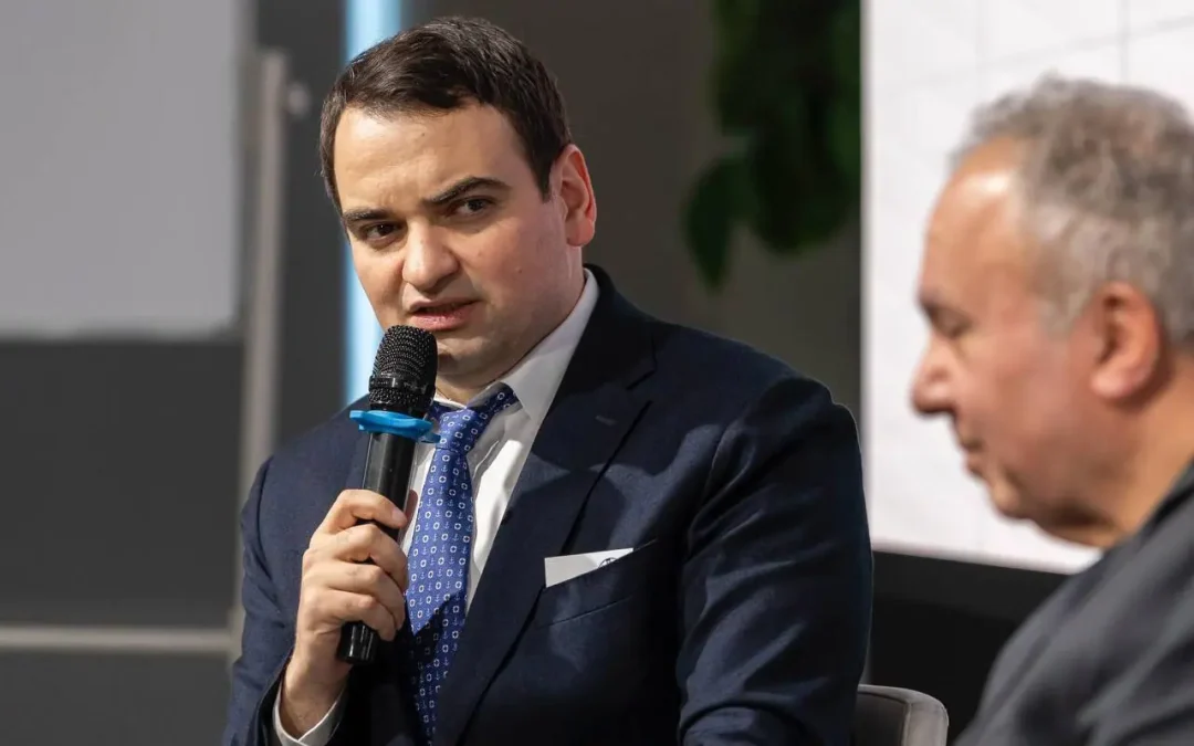 Անցած գիշեր թույլ առաջնորդ Նիկոլ Փաշինյանը հայ ժողովրդի շահը վաճառքի հանեց. Նարեկ Կարապետյան