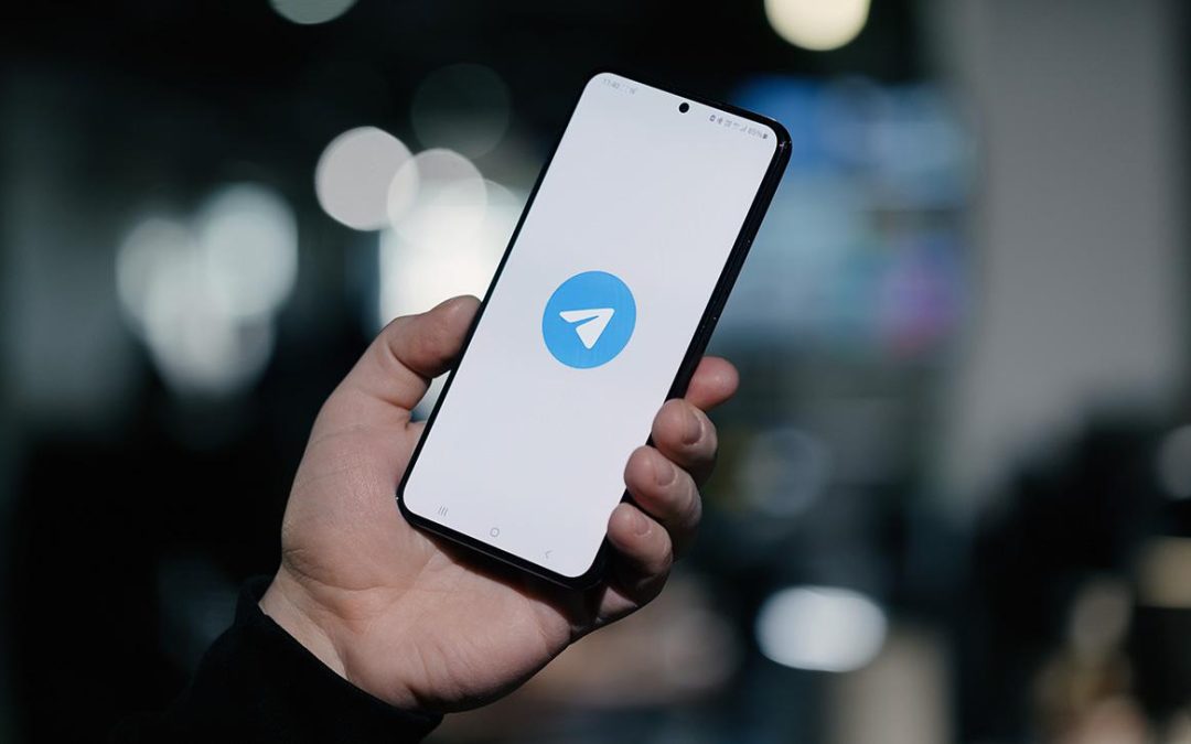 Роскомнадзор начнет ограничение работы Telegram — РБК