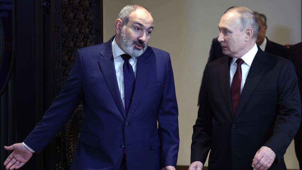 Пашинян позвонил Путину 