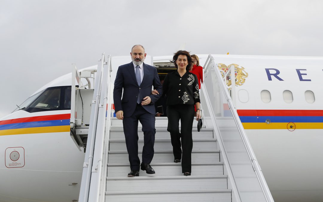 Փաշինյանը կնոջն էլ հետն է տարել Աբու Դաբի