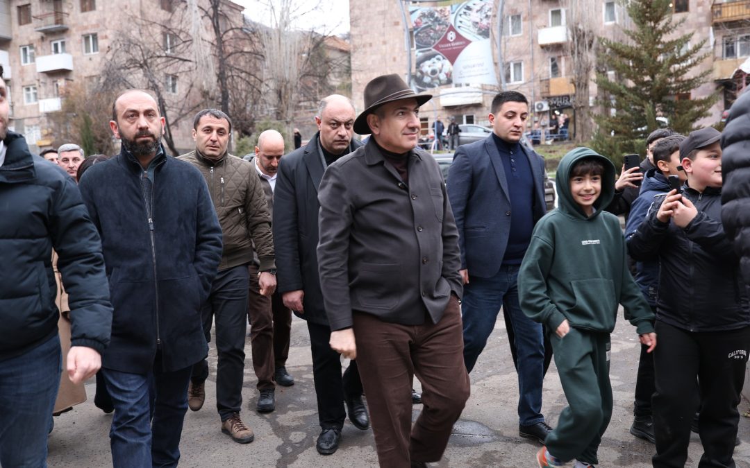 Սկսել են իրենց պատեպատ տալ, որպեսզի շեֆին հաճոյանան. «Իրավունք»