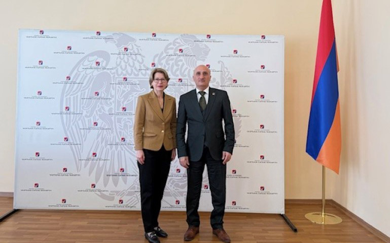Լատվիայի դեսպանը հետաքրքրվել է առաջիկա համապետական ընտրություններով և իր աջակցությունը հայտնել