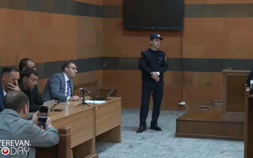 Արշակ սրբազանի պաշտպանները բացարկի միջնորդություն ներկայացրին դատավոր Գևորգ Մանուկյանին