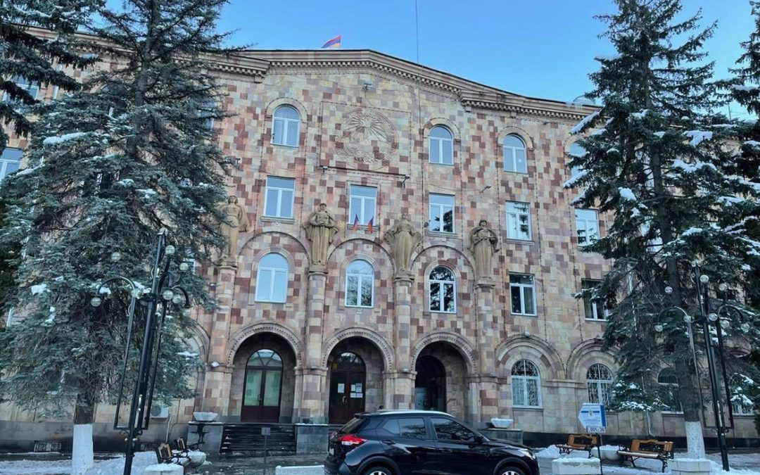 Վանաձորի համայնքապետարանի պաշտոնյաներ են ձերբակալվել 