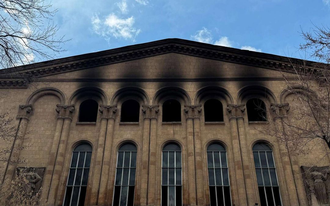 3 անձ կասկածվում են «Կանազ» մշակույթի տան ներսում գույք այրելու մեջ