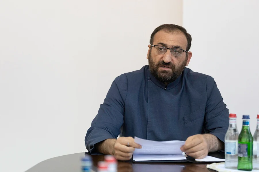 Վաղը կկայանա Արշակ սրբազանի գործով դատական առաջին նիստը. փաստաբան