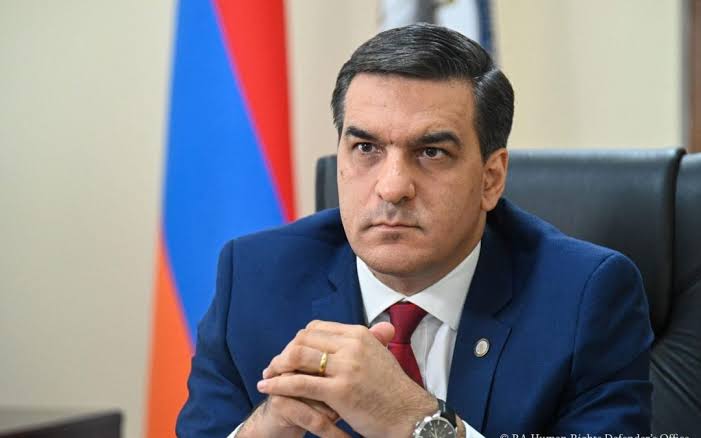 Արման Թաթոյան, Ռոբերտ Քոչարյանը սահմանադրություն չի փոխել «մեկ մարդու համար» և դա փաստ է. Անուշ Առաքելյան