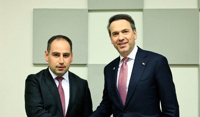Փարիզում հանդիպում է ունեցել Թուրքիայի Էներգետիկայի նախարարն ու ՀՀ ՏԿԵ նախարարը