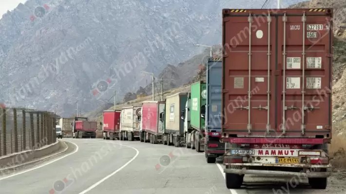 Բագրատաշենի անցակետի վրացական կողմում բեռնատարների երկար հերթեր են