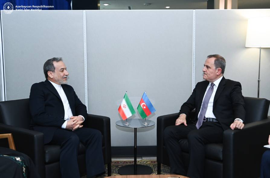 Ադրբեջանի և Իրանի ԱԳ նախարարները քննարկել են տարածաշրջանին վերաբերող հարցեր